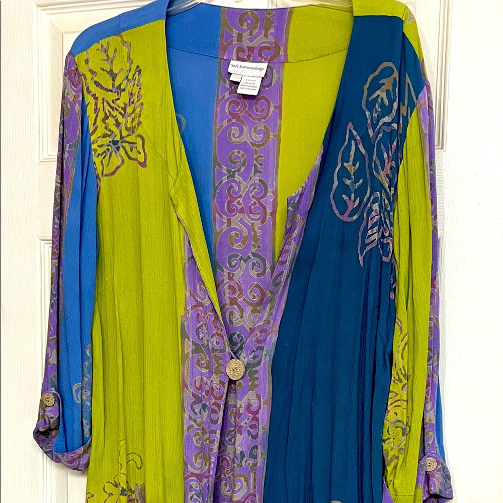 Soft Surroundings cover up in beautiful array of colors. Size Large